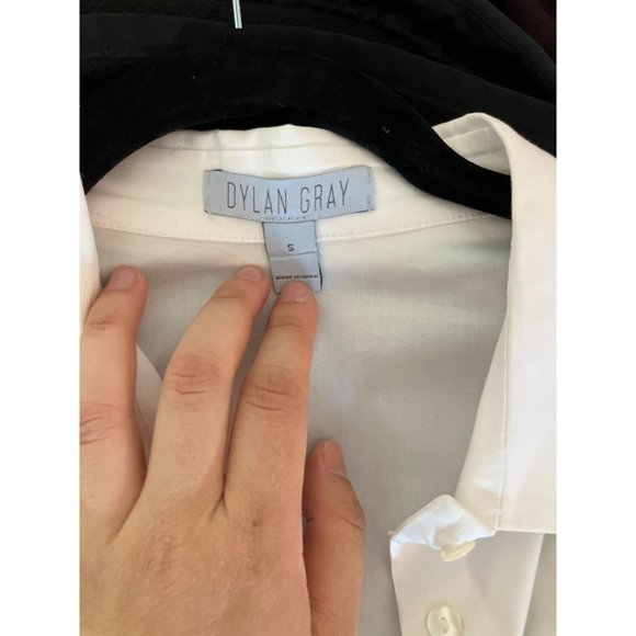 Crisp White Tuxedo Shirt for Women from Seoul - Picture 5 of 5